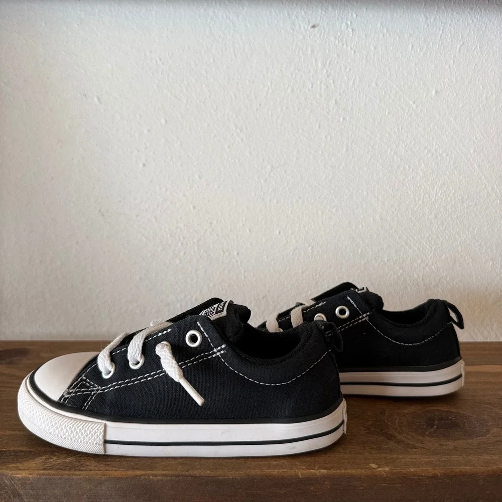 Converse Chuck Taylor All Star Sneakers Toddler Size 9 Black White Low Top